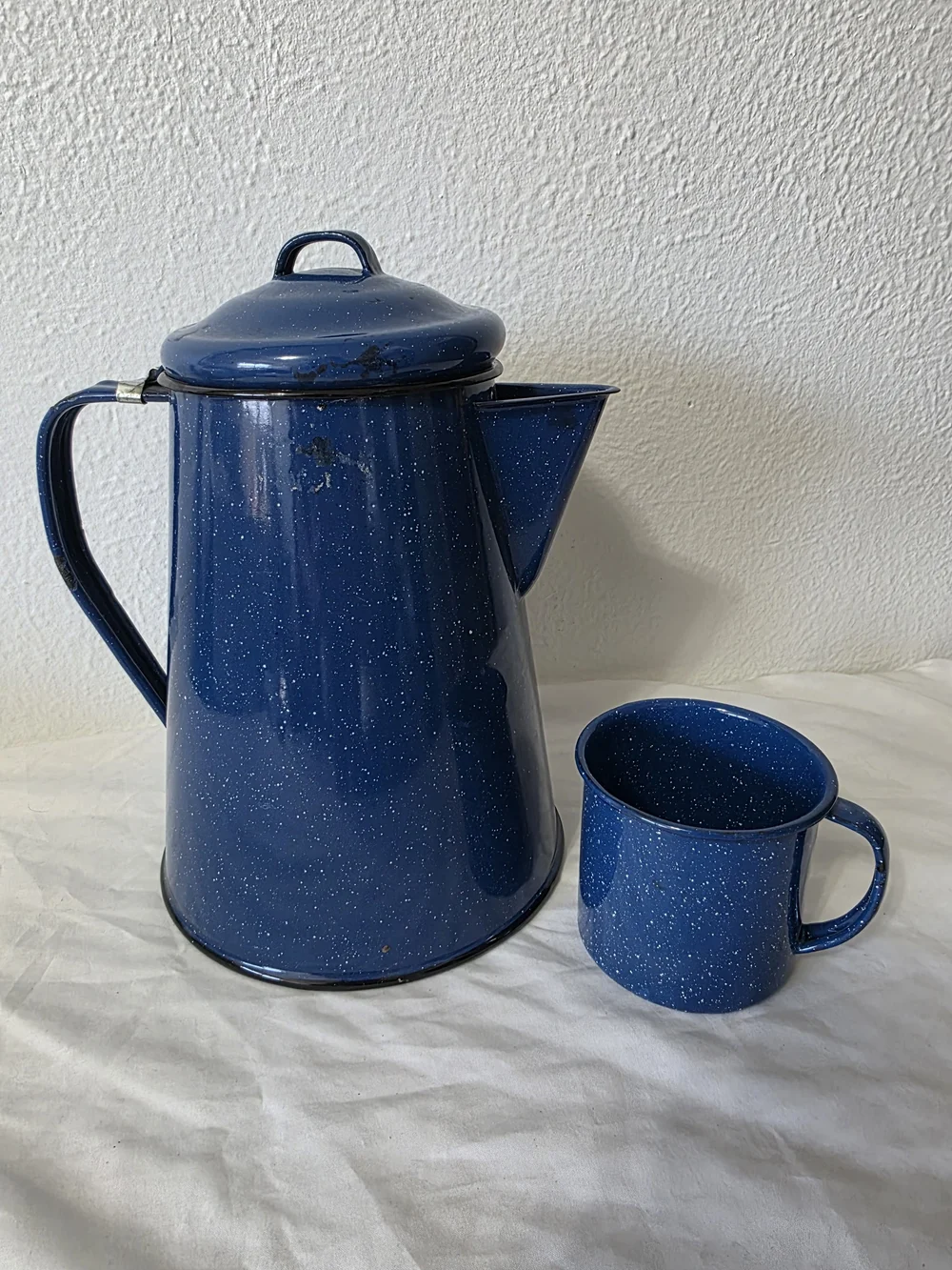Blue Speckled Enamel Coffee Pot & Mug Set - Home Kitchen